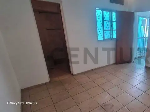 Juan Larrea 1700, Piso 0