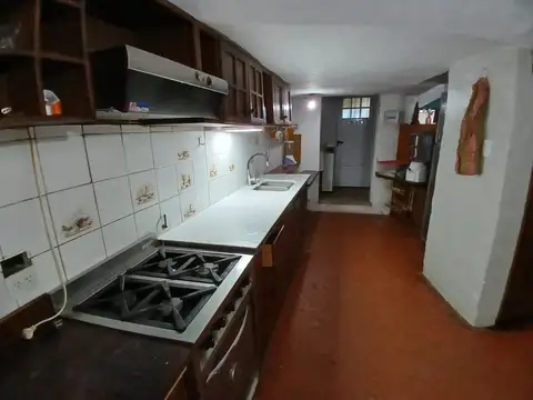 Casa en Venta con 5 cocheras