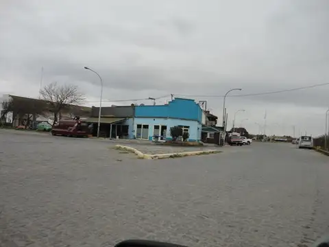 local en el puerto de necochea Av. 10 y Av. 59