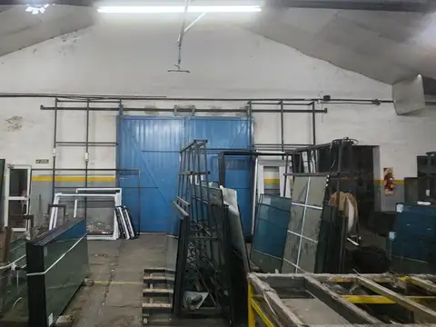 Galpon en Venta 20  mts Frente
