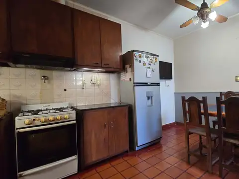 Las Violetas(Oeste) 200