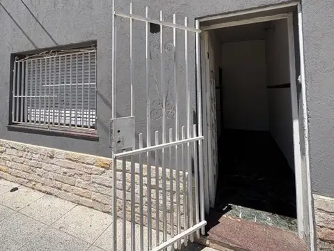 Depto Tipo Casa en Alquiler de 2 ambientes