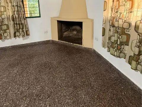 Casa 4 ambientes con 1 baño