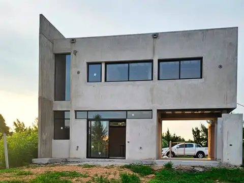 Casa en City Bell a terminar