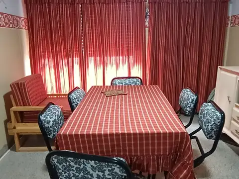 Venta departamento 3 ambientes al frente primer piso en Santa Teresita calle 3 entre 34 y 35.