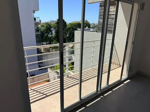 Departamento en Alquiler en Monte Castro, $ 500.000