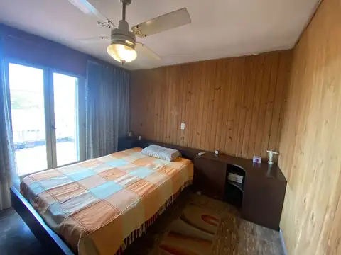 Casa 5 ambientes con 1 baño