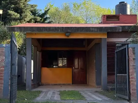 Casa en Venta con 1 cochera