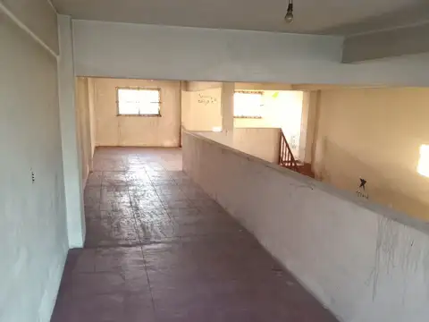 Local en Venta Via Pública