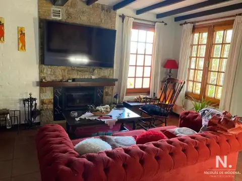 Casa 4 ambientes con 4 baños