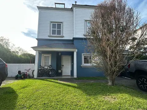 VENTA Casa del Lago en Portezuelo Nordelta, 3 dormitorios con jardín y pileta!