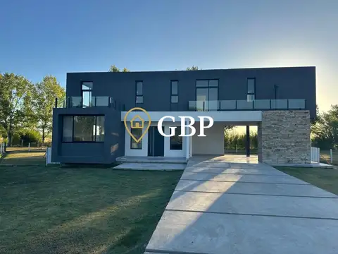 Casa en Venta en La Magdalena, USD 257.000