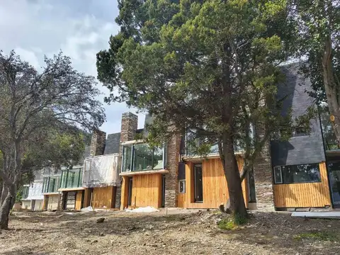 EXCELENTE CASA A ESTRENAR ARELAUNQUEN GOLF CLUB