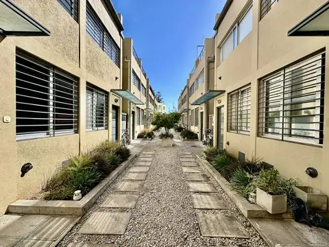 Depto Tipo Casa en Venta de 2 ambientes