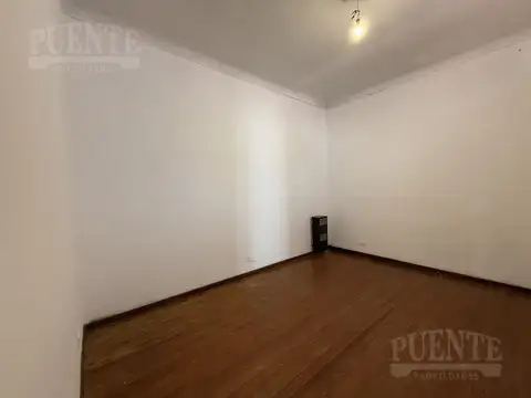 Depto Tipo Casa 4 ambientes con 2 baños