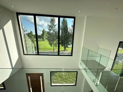 Casa 6 ambientes con 3 baños