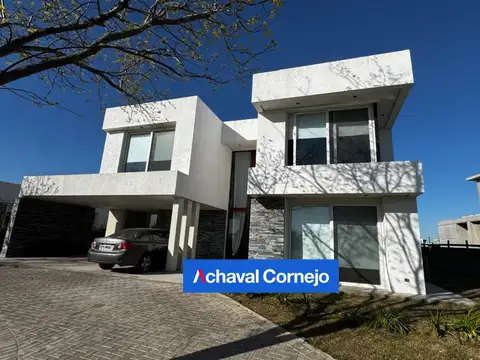 Venta y alquiler ANUAL - Casa al agua 4 dormitorios y muelle - Barrio Marinas, Puertos