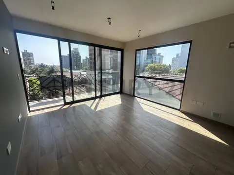 Venta Moderno Departamento de 2 Ambientes al Frente – Ubicación Estratégica en Lanús Oeste