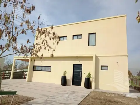 Venta - Casa 4 ambientes, galeria - Acacias, Puertos del Lago, Escobar
