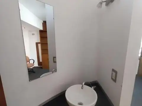 Oficina en Alquiler al Oeste