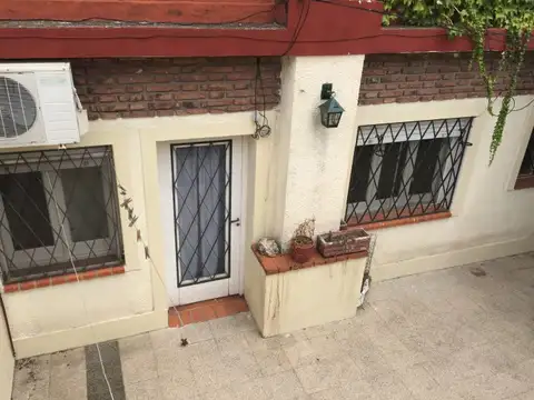 Casa interna amplia de 1 Dormitorio, Mazza 963, gran patio, lavadero y terraza