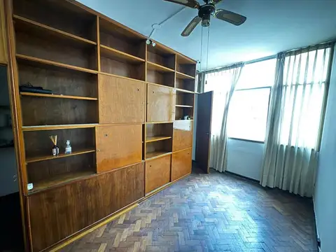 VENTA OFICINA B° CENTRO EXCELENTE UBICACION