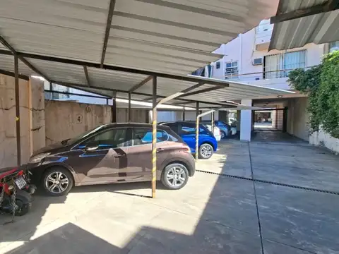 COCHERA TECHADA - PORTON AUTOMATIZADO