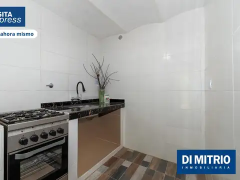 ¡Casa en lote propio con patio y gran terraza en Boedo, con potencial para proyectar!