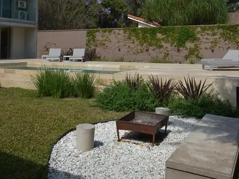 Oficina de 46m2 en BAGUA, Funes.