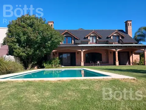 Casa en  Venta en Santa Clara, Benavides