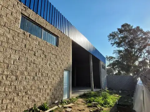 Av. Pres. Arturo Umberto Illia 9400