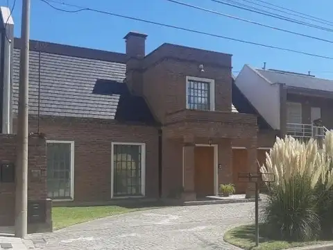 Avenida Leandro Niceforo Alem e/ Manuel Alberti y Florida