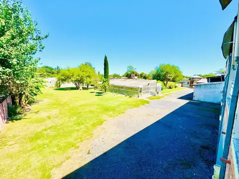 Casa en Venta con 14 cocheras