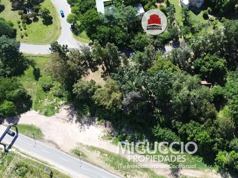 Terreno en Venta en Barrio el Cazador, USD 1.150.000