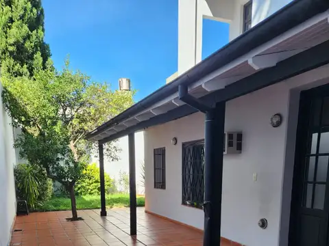 DUEÑO vende casa Barrio Parque