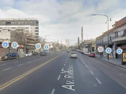 Avenida Rivadavia y Esteves Sagui