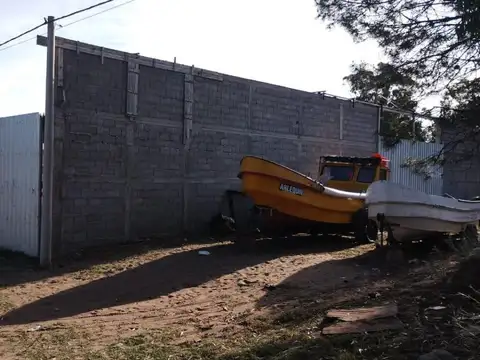 Río Negro e/ Río Juramento y Sara Casey