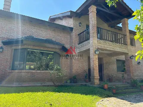 Casa 4 ambientes con 3 baños