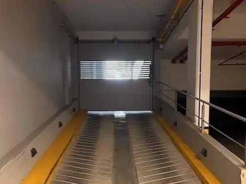 Cocheras en  venta en Lomitas/Lomas de Zamora ideal inversor, con rampa y amplias