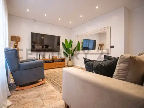 Casa 5 ambientes con 3 baños