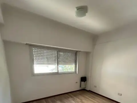 Departamento dos ambientes en Flores