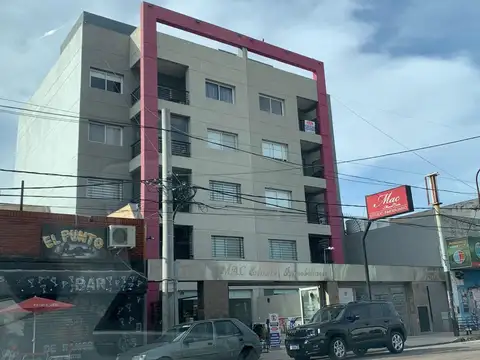 Departamento 2 ambientes con balcón al contra frente