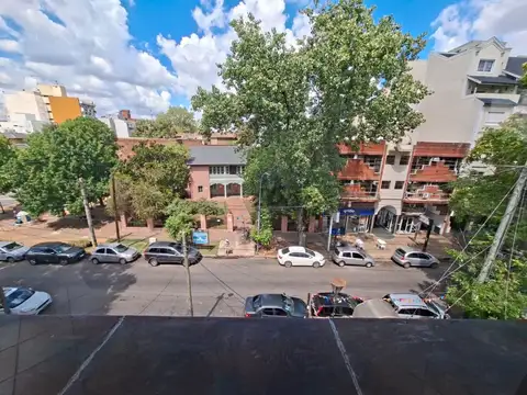 Almirante Brown 1300, Piso 3