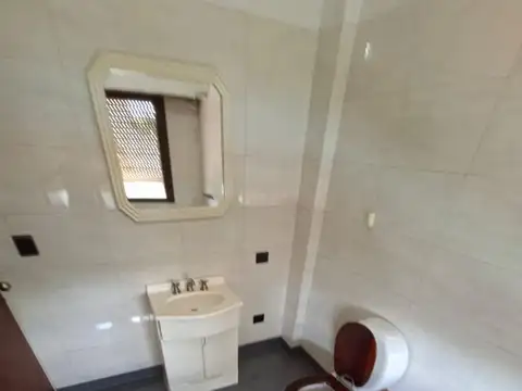 Oficina en Alquiler en Adrogue, $ 550.000