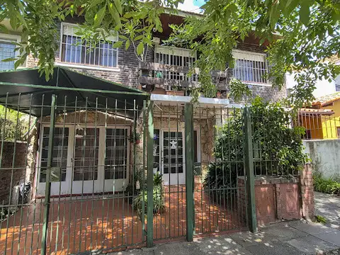 CHALET TIPO PH ENTRE AUTOPISTA Y FONDO DE LA LEGUA