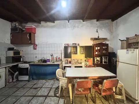 Casa 4 ambientes con 1 baño