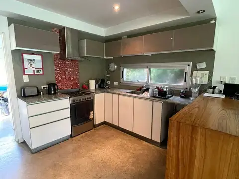 Casa en venta de 3 dormitorios c/ cochera en La Reja