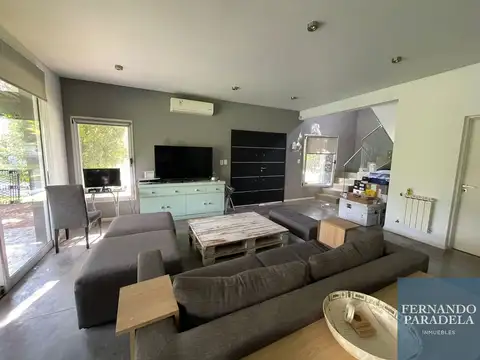 Casa 4 ambientes con 3 baños