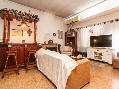 Casa en Venta con 1 cochera