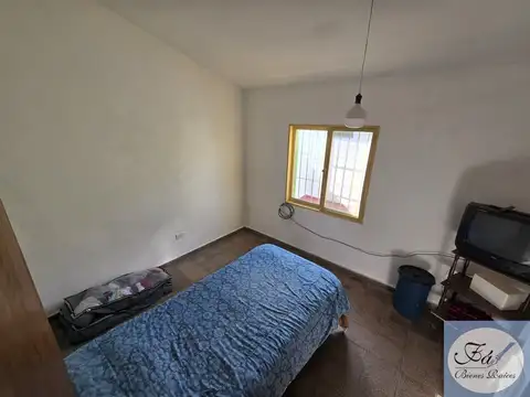 Casa 5 ambientes con 1 baño